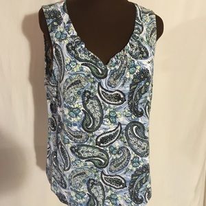 Relativity Shell. Blue paisley, vneck Size 2X